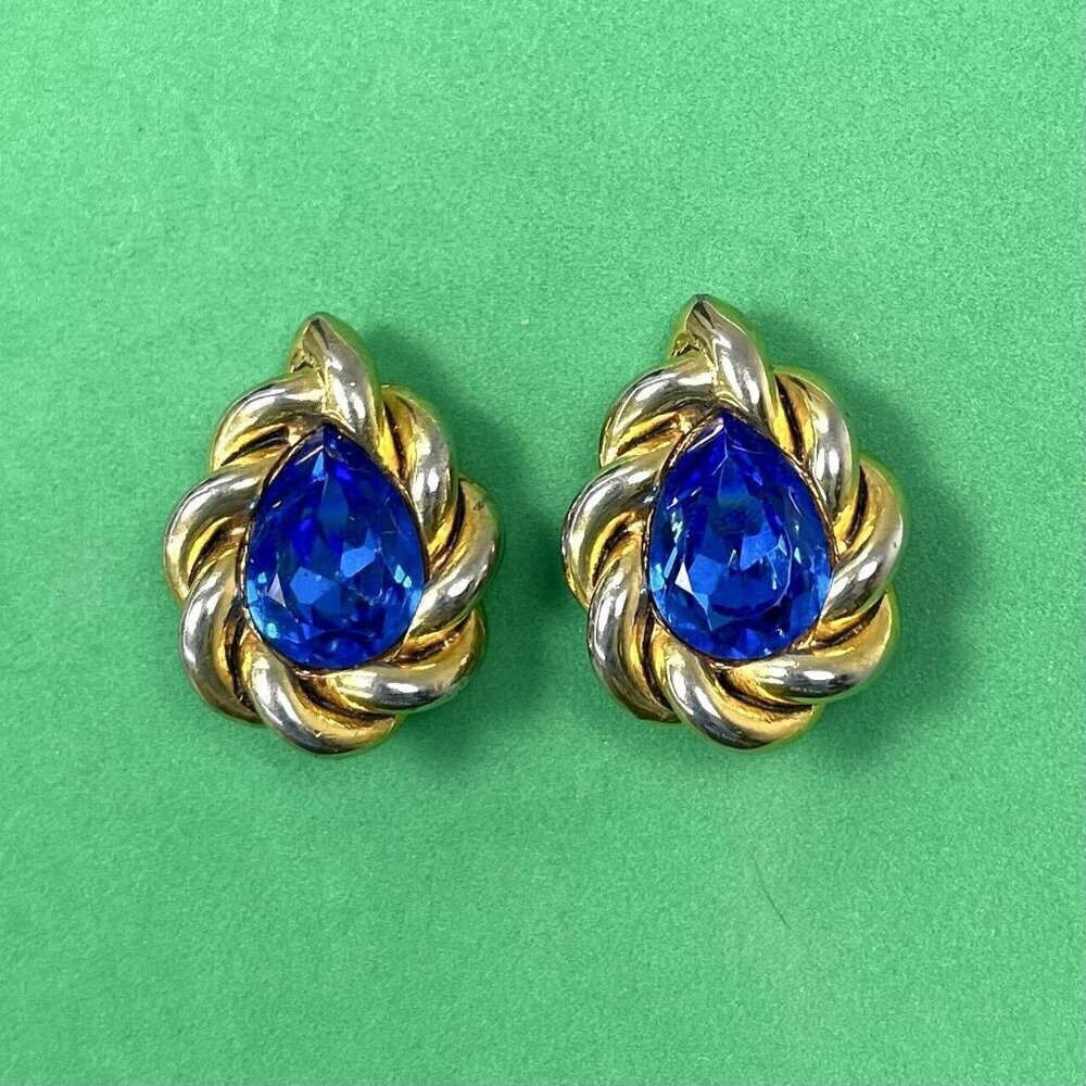 VTG 80s DIVA Signed 1" Goldtone Teardrop Pear Clip-On Stud EARRINGS Blue Stone